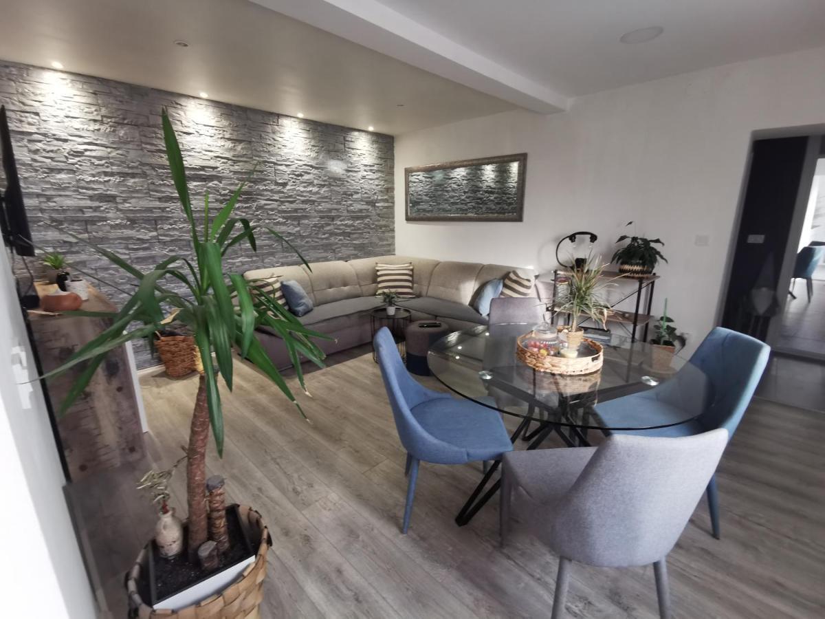 *Enjoy* Apartment ชิเบนิก ภายนอก รูปภาพ