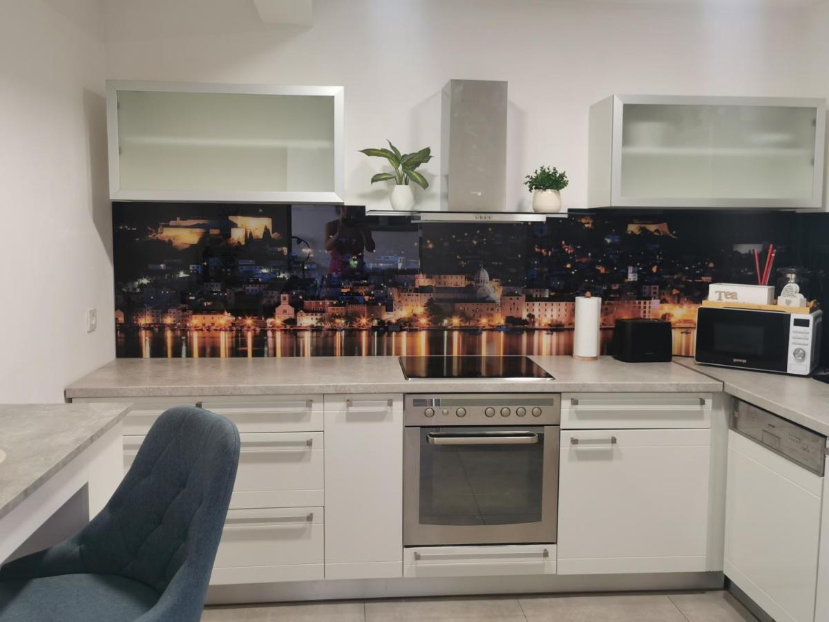 *Enjoy* Apartment ชิเบนิก ภายนอก รูปภาพ