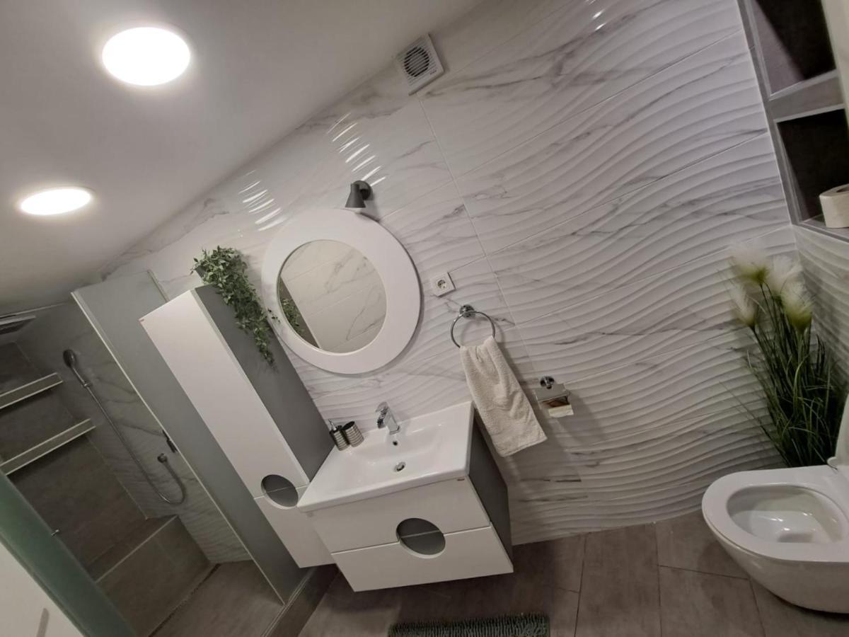 *Enjoy* Apartment ชิเบนิก ภายนอก รูปภาพ