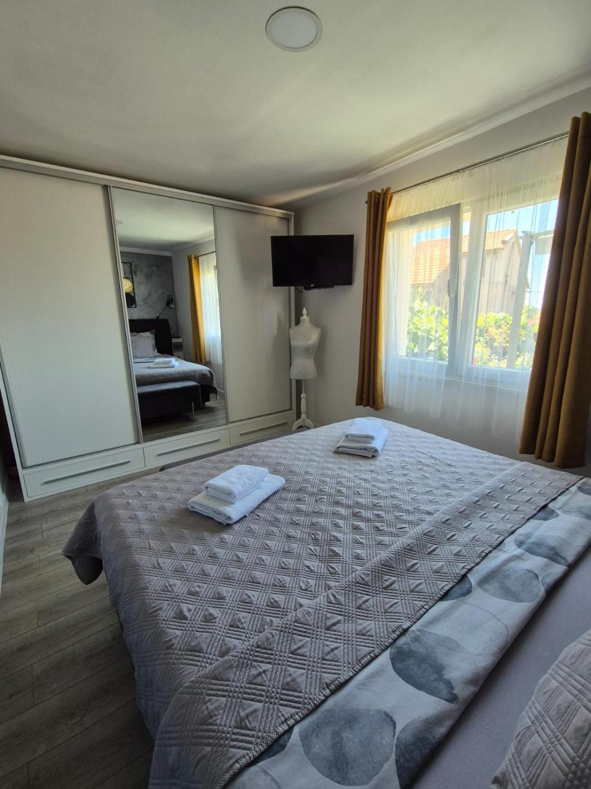*Enjoy* Apartment ชิเบนิก ภายนอก รูปภาพ